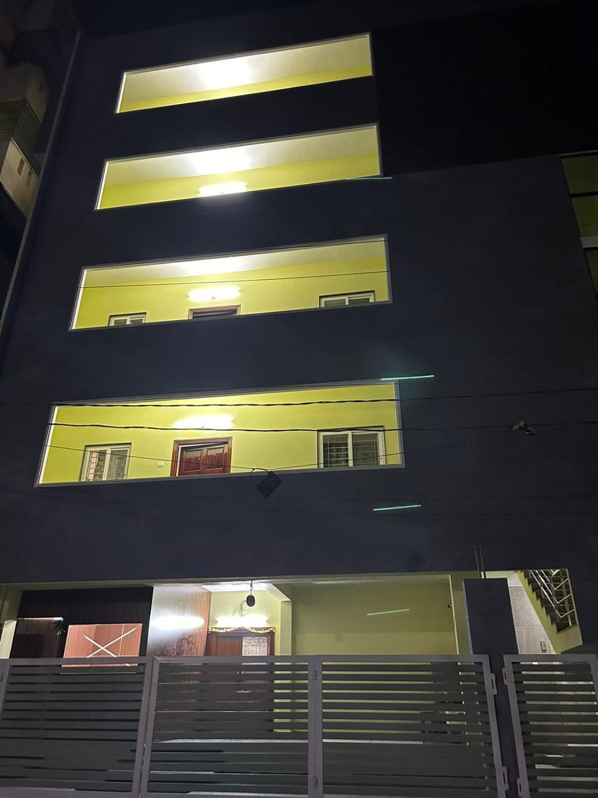 Y Stay Homestay ตีรูปาติ ภายนอก รูปภาพ